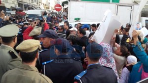 مكفوفون يتحدون البوليس